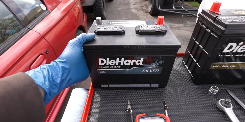 What are the Symptoms of a Dead Car Battery